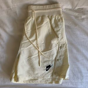Nike sportswear NSW shorts